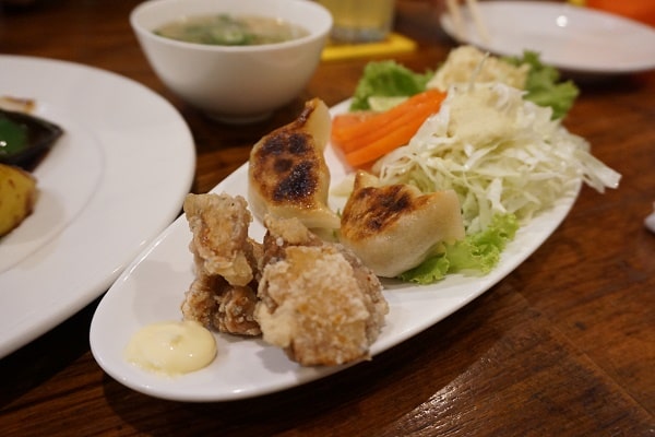 唐揚げと餃子